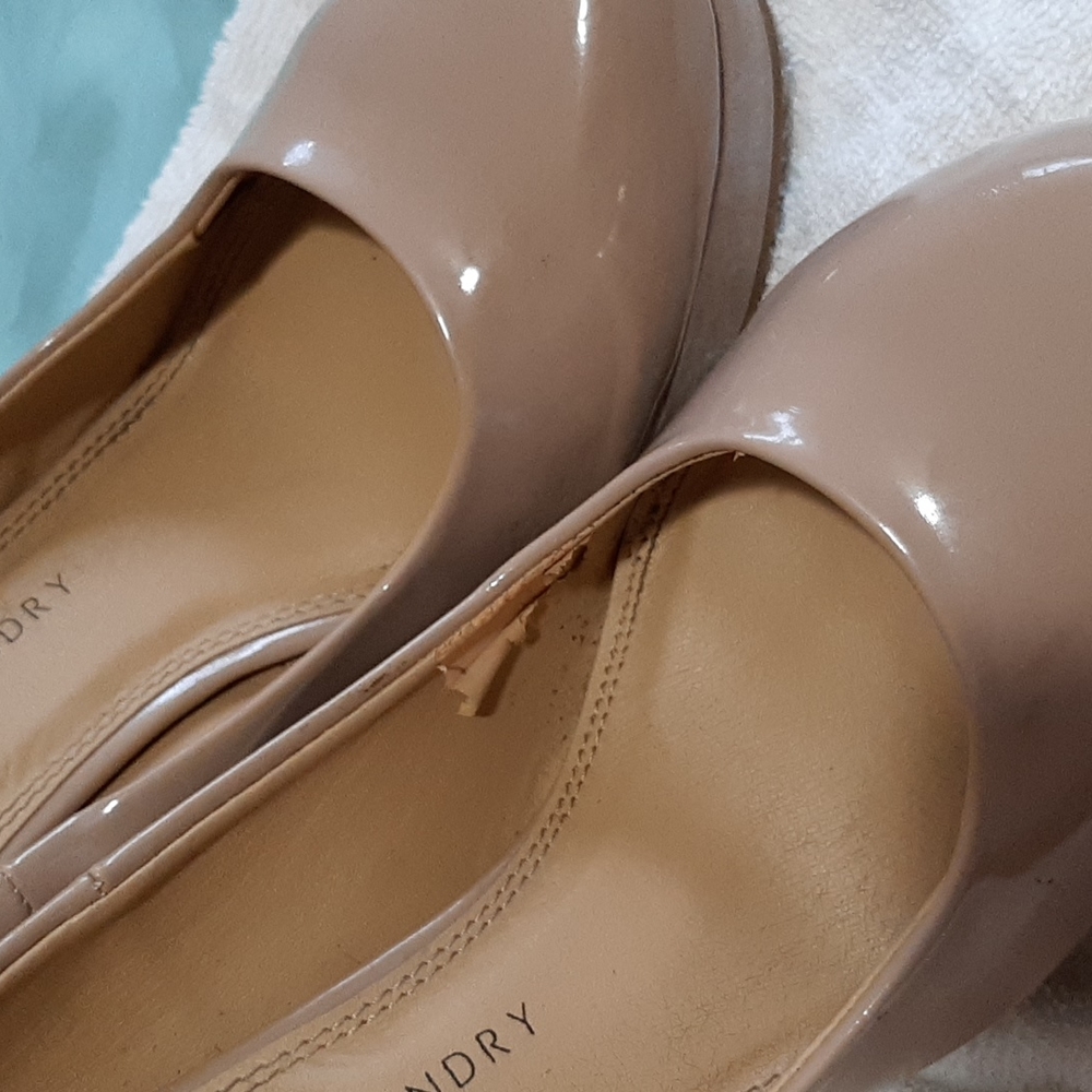 Heels - Picture 6 of 6